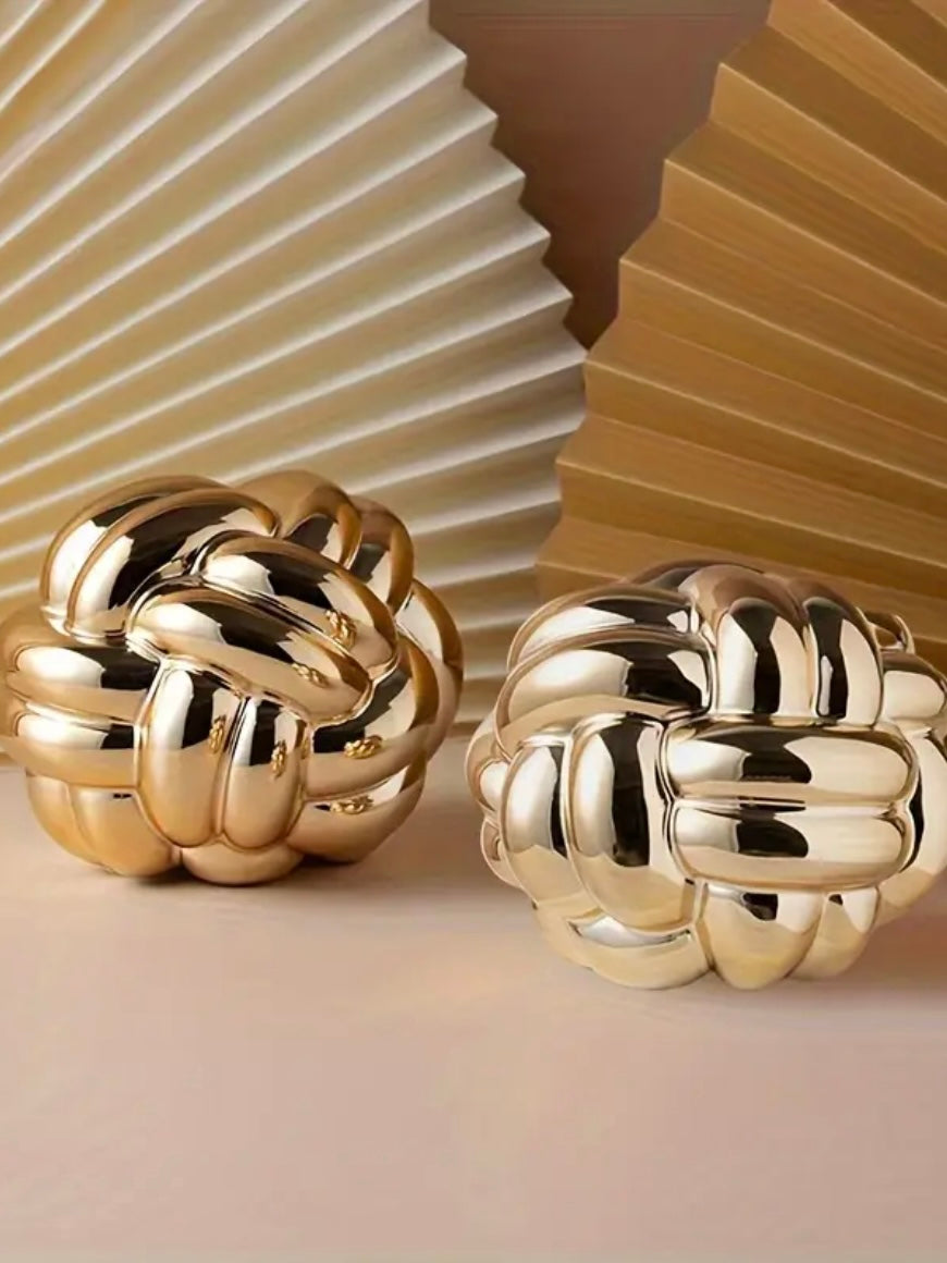 Golden Decor Knot
