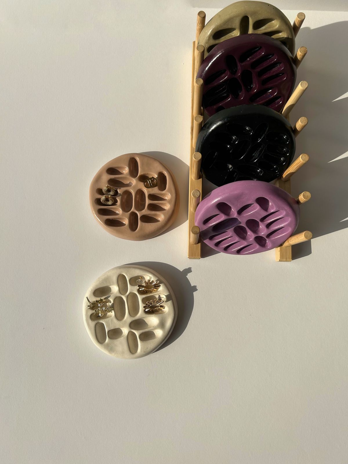 Chic Circlet Ring Holder