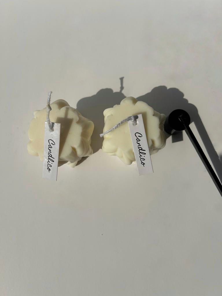 Wavy Sculpture Candle