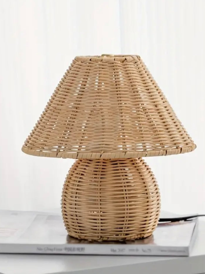Handwoven lamp