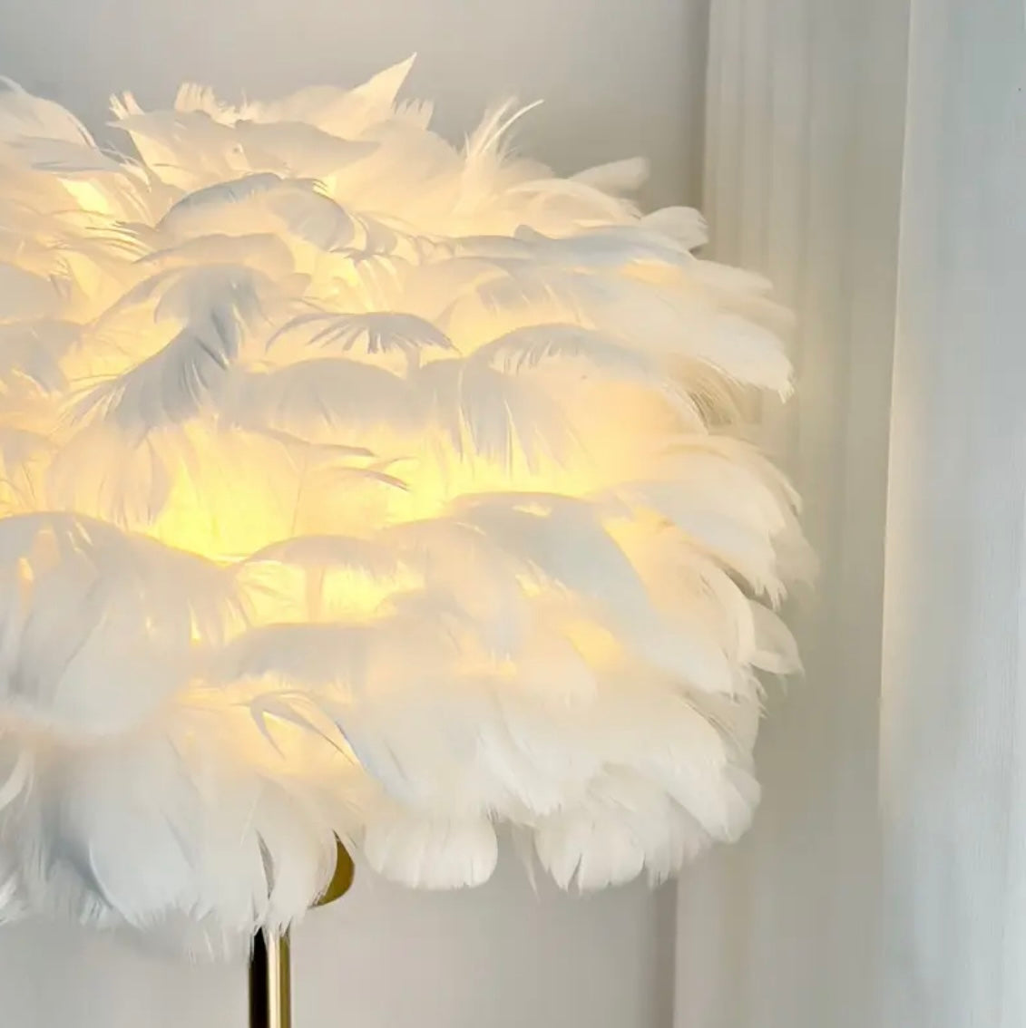 Feather Table Lamp